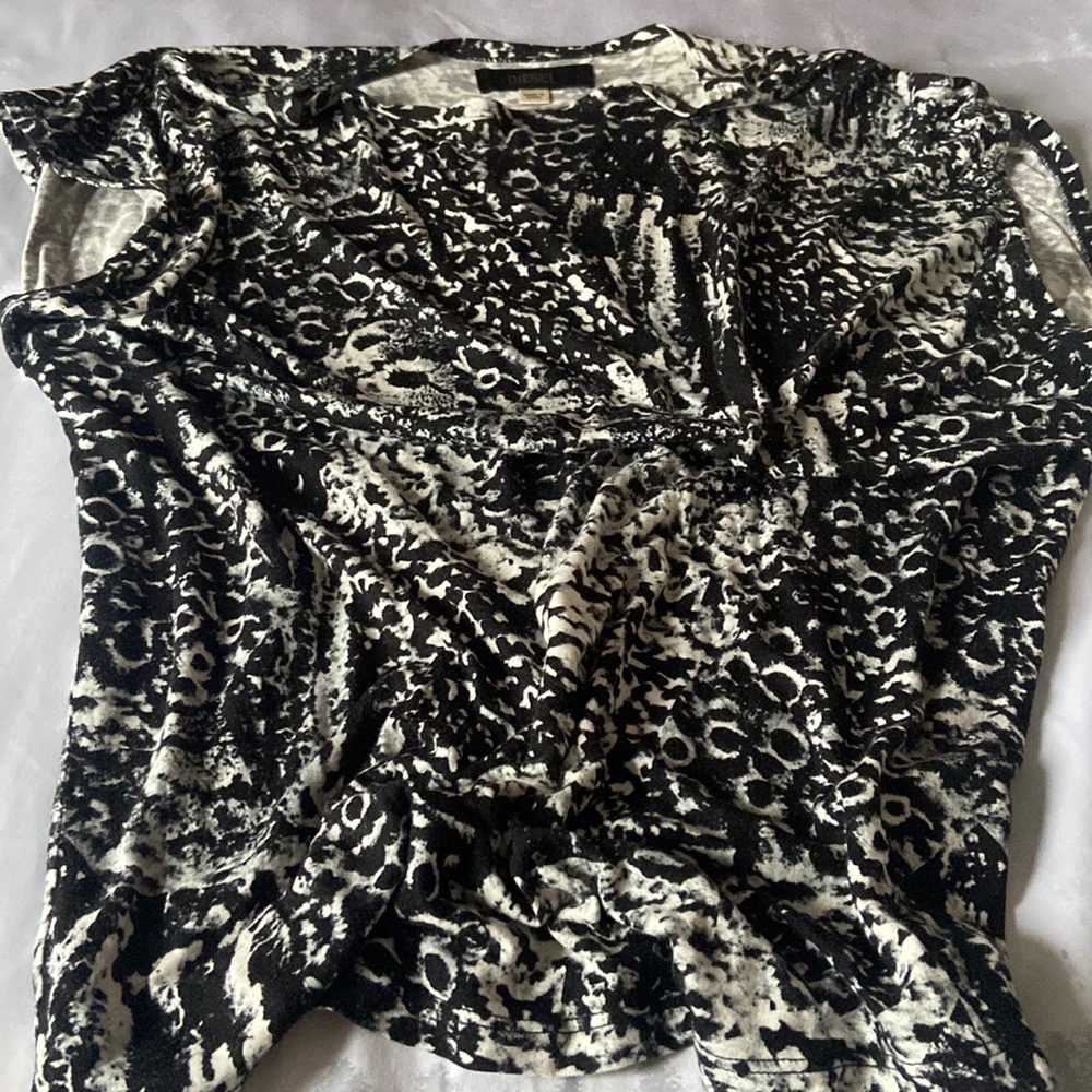 Diesel tank top